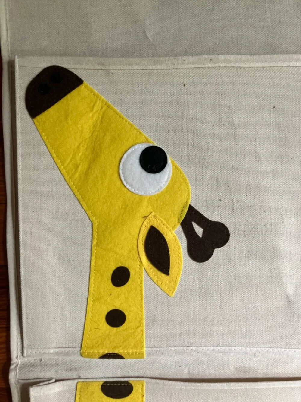 3 Sprouts Giraffe Hanging Wall Organizer 3 Pocket Nursery Toy Storage Canvas